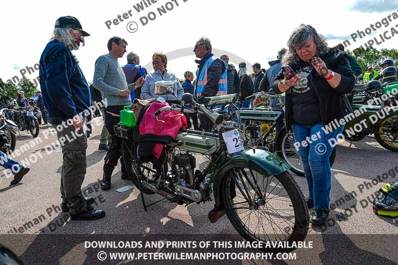 Vintage motorcycle club;eventdigitalimages;no limits trackdays;peter wileman photography;vintage motocycles;vmcc banbury run photographs